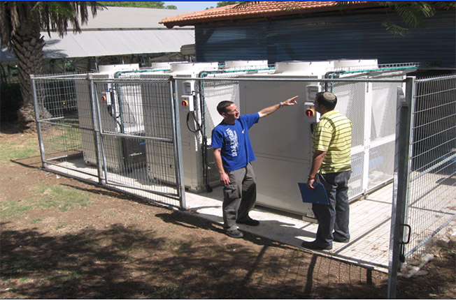 Lid&eacute; kontroluj&iacute; komerčn&iacute; tepeln&eacute; čerpadlo