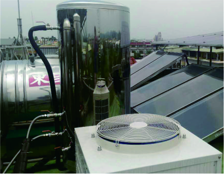 Teplovodní tepelné čerpadlo se zdrojem vzduchu vs. solární ohřívač vody